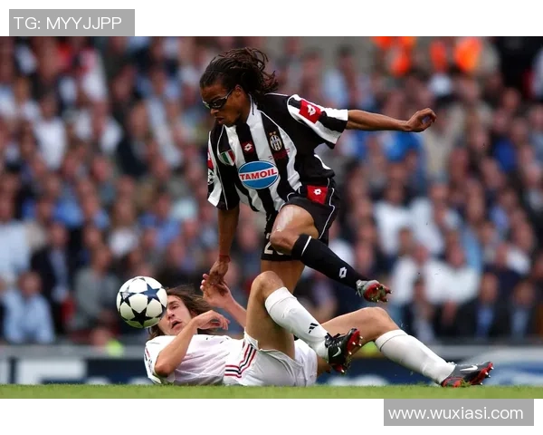 揭秘足球明星的精彩瞬间与独特风采的视频集锦